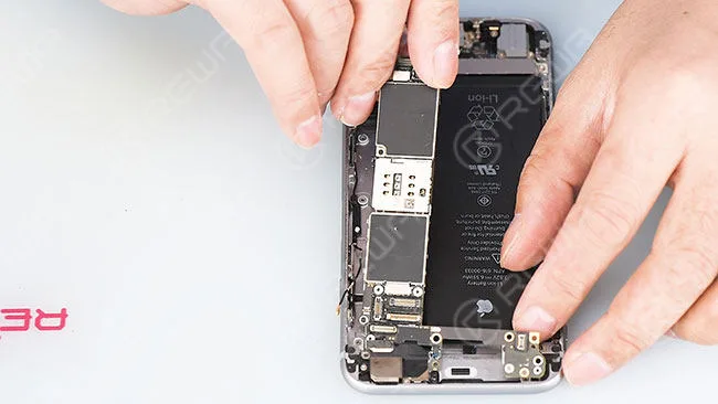 aggiornamento della memoria di iphone 6s da 16gb a 128gb quindi installare lo schermo LCD