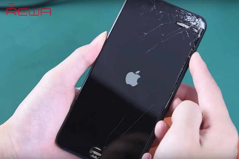 Restauración de la pantalla rota del iPhone 7 Plus - Primer vistazo