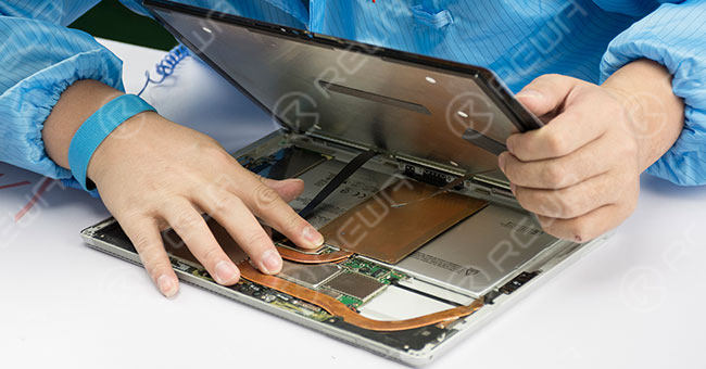 sostituzione del display e della batteria di microsoft surface pro 4 - guida alle competenze dei professionisti 99707412 dd3c 4398 98a9 b11ca8084997 16