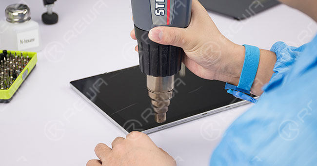 sostituzione del display e della batteria di microsoft surface pro 4 - guida alle competenze dei professionisti e14ac0b6 05ab 4066 a6dd 336628598d0f 2 1