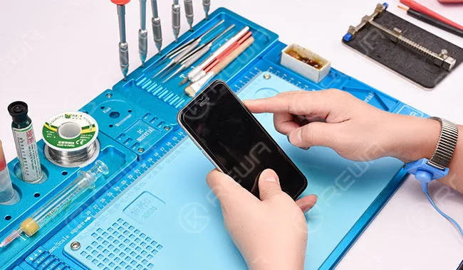 Das iPhone 6s hat einen Wasserschaden. Versuchen Sie, es zu starten, kann das Telefon nicht normal starten. 