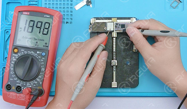 iphone frozen screen issue - logic board repair solution Test resistance value of pin C12 (U3101 audio IC). The resistance value is swinging.