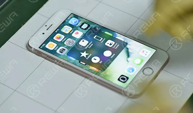 test di campionamento dello schermo lcd dell'iphone se la funzione è normale