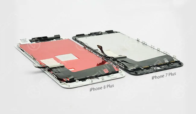 iPhone 8 plus schermo vs 7 plus schermo a confronto iphone plus screen vs hands comparison 4
