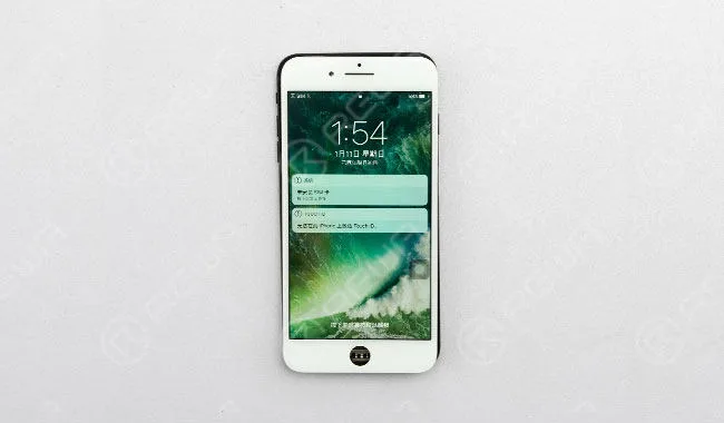 iPhone 8 plus schermo vs 7 plus schermo a confronto iphone plus screen vs hands comparison 7