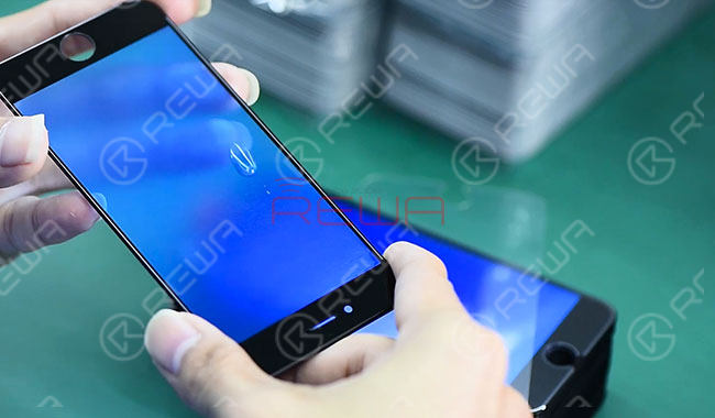 Tour della fabbrica di lenti di vetro aftermarket per iPhone in Cina