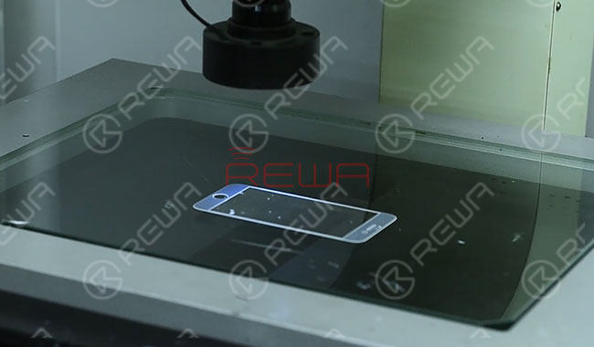 Tour della fabbrica di lenti di vetro aftermarket per iPhone in Cina