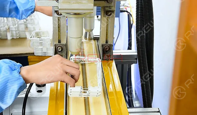 iphone aftermarket glass lens factory tour in china iPhone Aftermarket Glass Lens Factory Tour in China