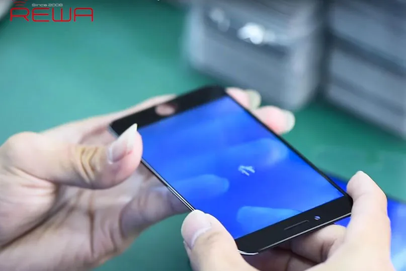 iPhone Aftermarket Glass Lens Factory Tour in China