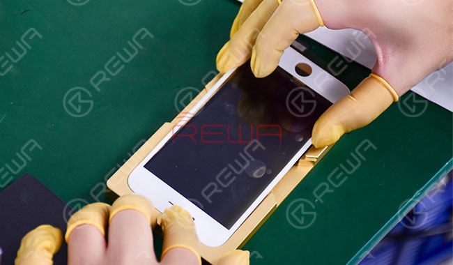 iphone 8 broken lcd screen refurbishing - glass only repair iPhone 8 Zerbrochener LCD-Bildschirm Wiederaufbereitung
