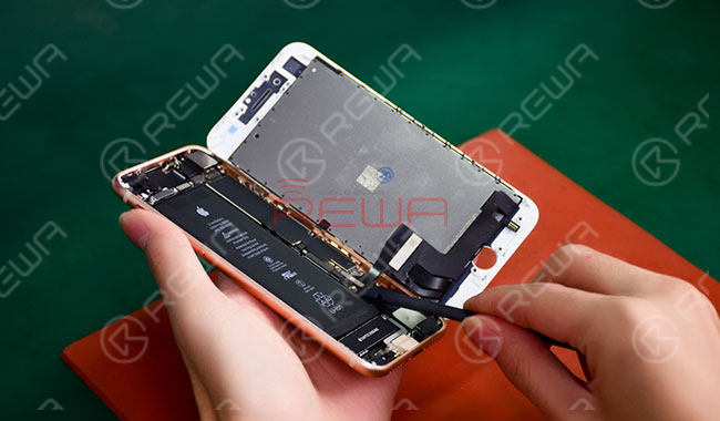 iphone 8 broken lcd screen refurbishing - glass only repair iPhone 8 Zerbrochener LCD-Bildschirm Wiederaufbereitung
