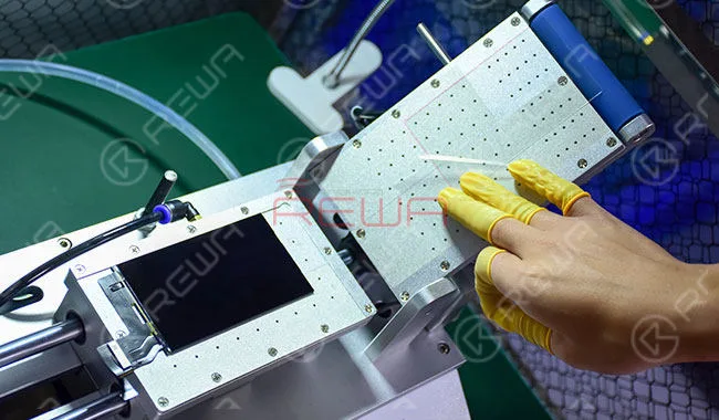 Ricondizionamento dello schermo LCD rotto di iPhone 8