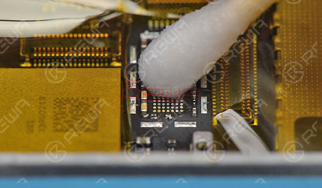 Riparazione del touch screen dell'iPad Air parzialmente non reattivo