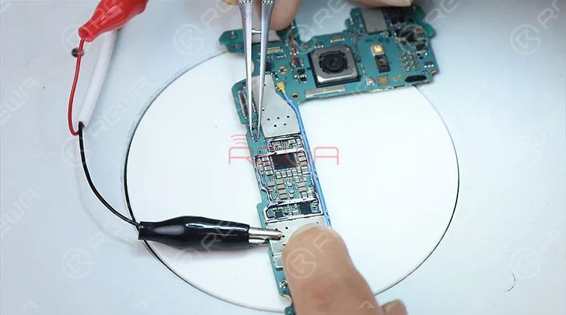 how to fix samsung s7 edge won't turn on - logic board solution How to Fix Samsung S7 edge Won't Turn on