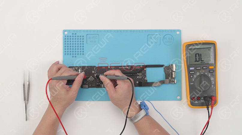 MacBook Air Won't Turn On