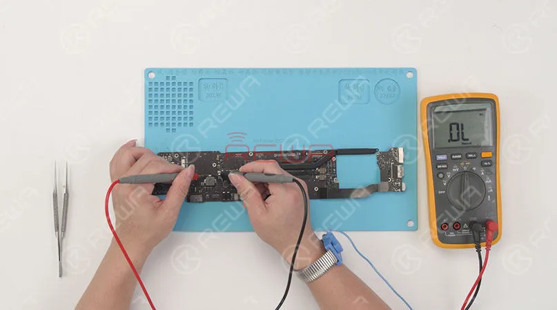 MacBook Air Won't Turn On