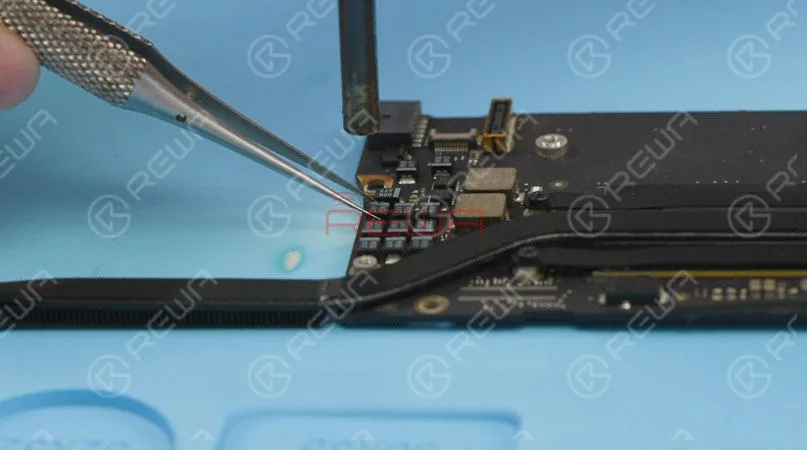 MacBook Air Won't Turn On