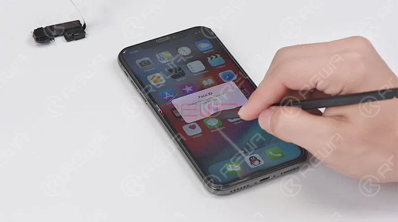 rewa iphone screen & flex compatibility test on ios 12 iPhone Screen & Flex Compatibility Test