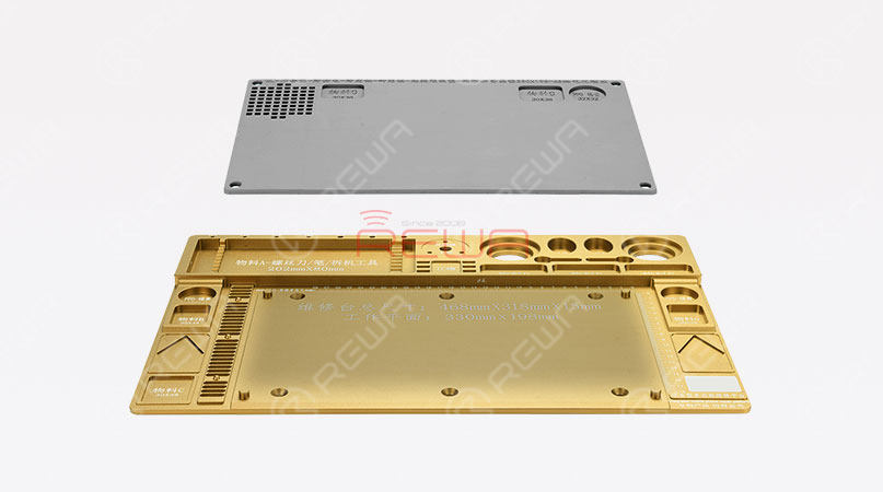 the catalyst of successful repair technicians Why not try the integrated mobile phone repair platform? The giant platform comes with an Aluminum base and a heat-resistant silicone pad. The point of this platform is that it can not only gather up different repair tools (including the microscope) & components but also features anti-static functionality.