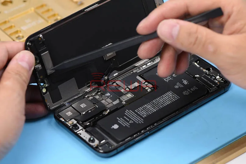iPhone 11 Pro Teardown – REWA Exclusive Repair Tips