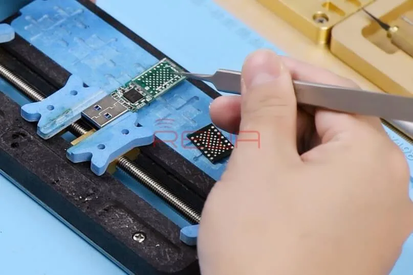 Broken iPhone REVIVE - Convierte un chip NAND Flash en una memoria USB
