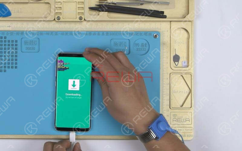 tips and tricks for samsung phone repair Most system or software problems can be solved by flashing the stock firmware and therefore it is a must have skill for repair technicians. Follow our tutorial and see how we flash the stock firmware of Samsung S8.Power off the phone. Hold Power + Volume Down + Bixby until it launches into a warning screen. Press the Volume up button to continue and we will be in download mode