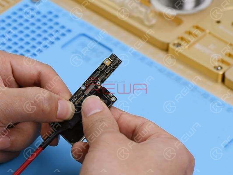 iphone x won't turn on quick fix - thermal imager applied Touch the motherboard with one hand. The NAND flash chip and the area surrounding it are hot. Which indicates that rails on the area might have shorted. Since there are so many components on the hot area, we can locate the faulty component with the help of the Thermal Imager.