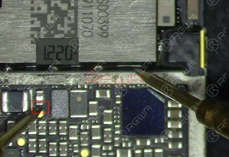 Continue to measure the working voltage of the WiFi module. Connect the battery connector with the DC Power Supply and short Pin 8 of J4300 to the ground with tweezers. The system will then detect power button press. Switch the Multimeter to the voltage mode and run voltage measurement of the three rails of power supply. The measured voltage value of SR_LVX_W is 1.22V, which is abnormal. Normal voltage value should be 1.35V.