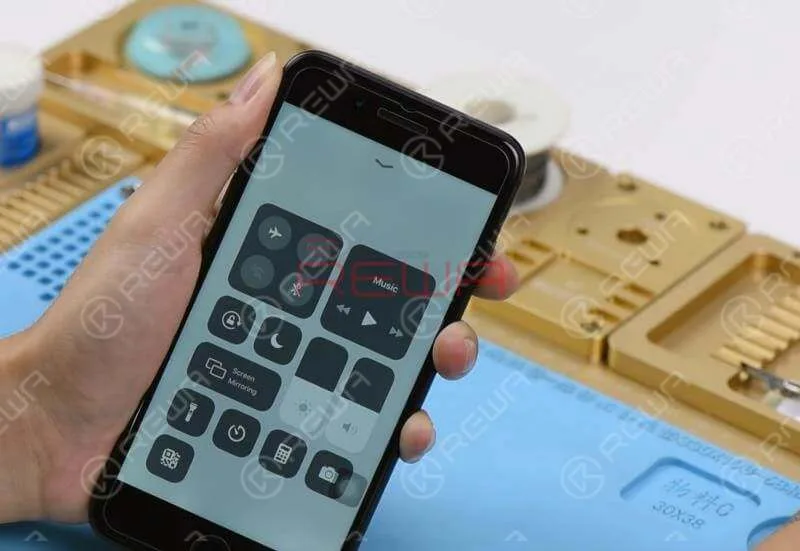 iPhone 8 Plus WLAN funktioniert nicht reparieren | 3-Schritte-Anleitung Drücken Sie den Ein-/Ausschalter, um das Telefon einzuschalten. Das Telefon schaltet sich normal ein. Gehen Sie zu Einstellungen > WLAN. Der WLAN-Schalter lässt sich nicht umschalten.