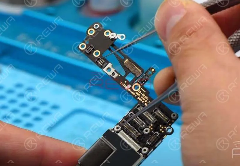 iphone 6 keeps searching for signal - logic board repair Next thing we do is to re-insert SIM card and connect the logic board with DC Power Supply. Connect Pin 2 of J0801 with negative point on logic board by tweezers to power on.