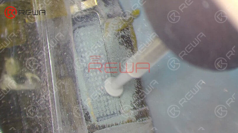 Grinding the touch module on the new screen