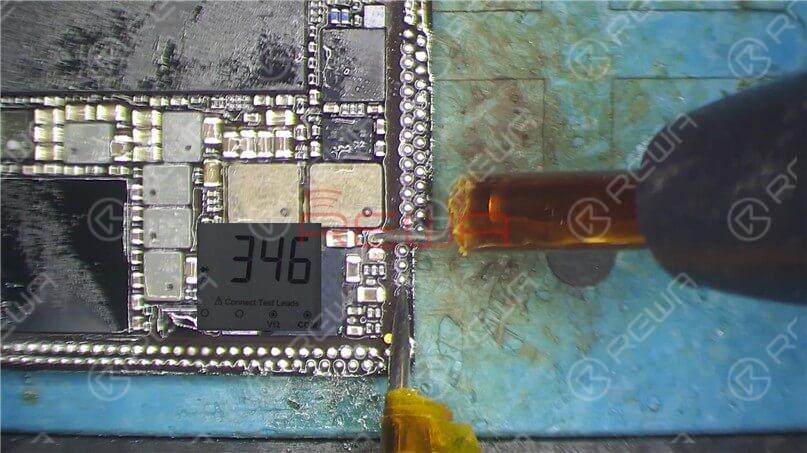 iphone x lässt sich nicht einschalten? mit großem Bootstrom beheben Messen Sie die Logikkarte erneut, nachdem sie abgekühlt ist. Der Diodenwert kehrt auf einen normalen Wert von 346 zurück. Der Fehler ist behoben.