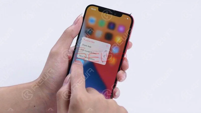 Vuelva a colocar la pantalla en la máquina de eliminación de burbujas durante 10 minutos y, a continuación, coloque la pantalla en la lámpara UV para curar el pegamento OCA durante 180 segundos. Montar la pantalla restaurada en el teléfono, y todas las funciones funcionan bien.