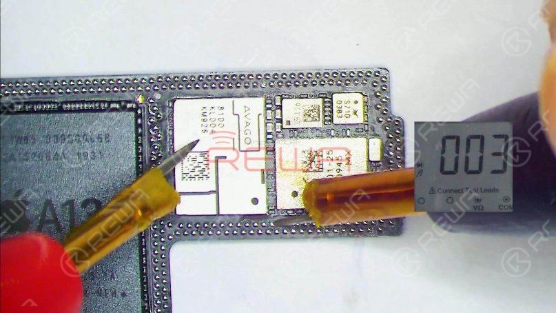 Run diode mode measurement of the signal pads on the middle layer of the logic board. When measuring pin 131, the diode value is 003. The normal value should be around 400.