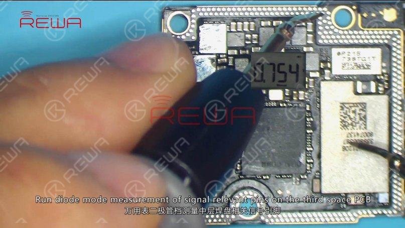 iphone x ohne service: lösung für profis Führen Sie eine Diodenmessung der signalrelevanten Pins auf dem Bonding Pad durch.