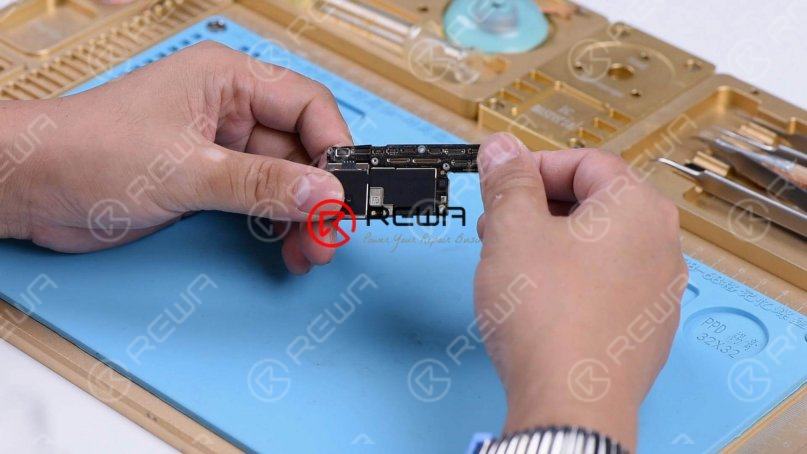 iPhone X motherboard