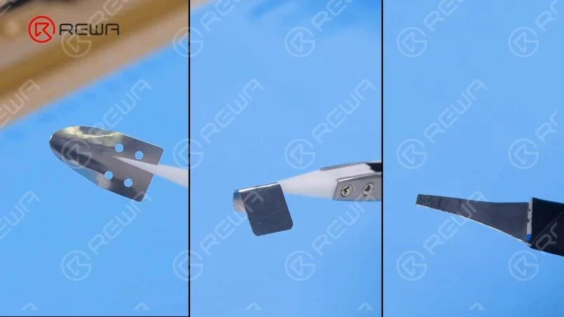 Outils de démontage pour l'étui de charge des AirPods 