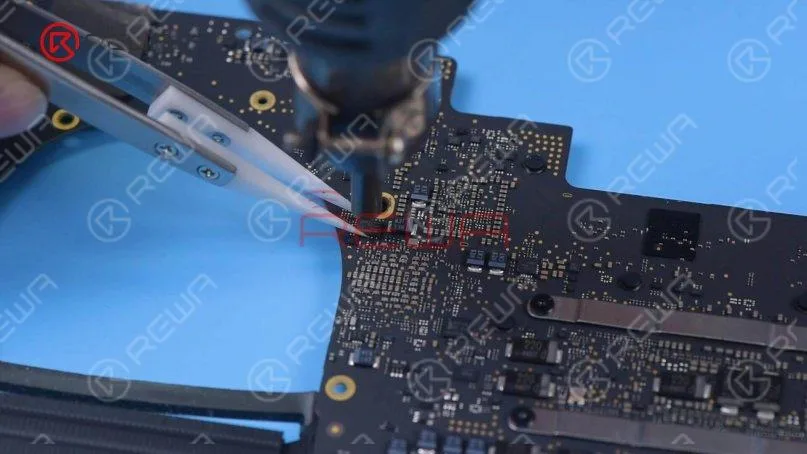 Come riparare un MacBook Pro che non si accende