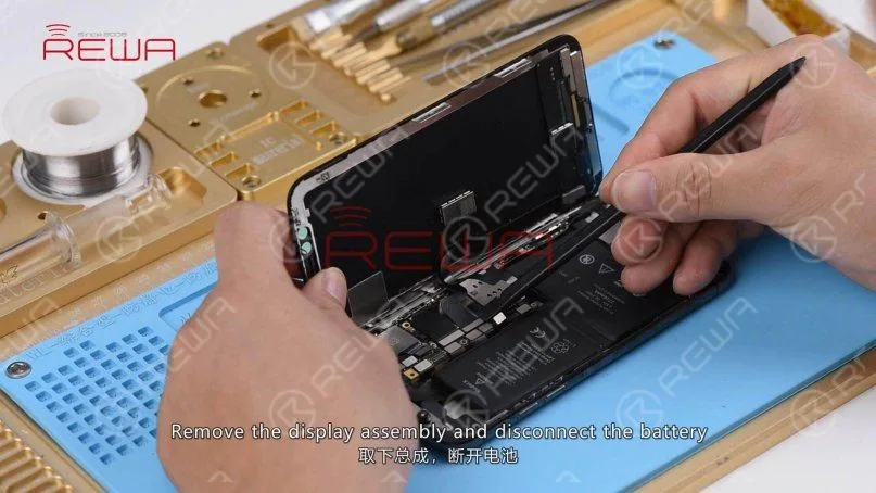 iphone x nessun servizio: soluzione per professionisti rimuovere il gruppo dello schermo, scollegare la batteria ed estrarre la scheda madre.
