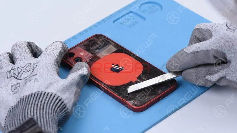 remove phone screen/back glass scratches in 6 mins by grinding & polishing iPhone 12 back glass replacement