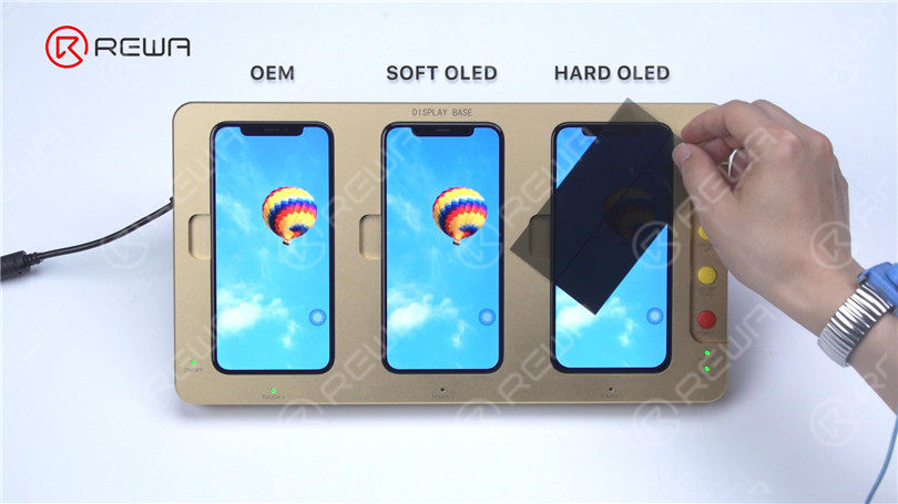 Der letzte Schritt besteht darin, den Polarisator zu testen. OEM und Soft-OLED funktionieren in allen Winkeln gut, während Hard-OLED bei 45 Grad schwarz wird.