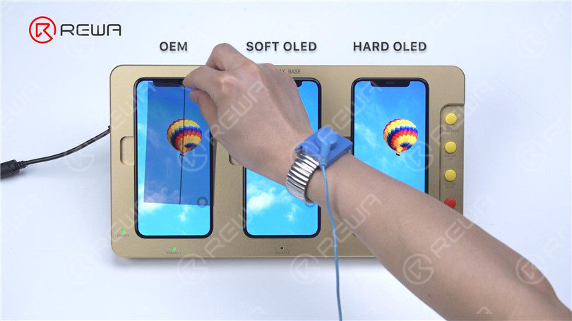 Der letzte Schritt besteht darin, den Polarisator zu testen. OEM und Soft-OLED funktionieren in allen Winkeln gut, während Hard-OLED bei 45 Grad schwarz wird.