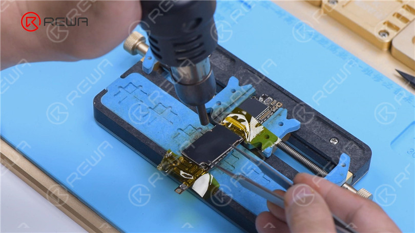 Reparar iPhone 12 que no enciende mediante cámara termográfica infrarroja