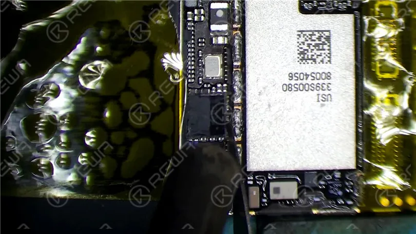 Come risolvere un iPhone XR bloccato sul logo Apple