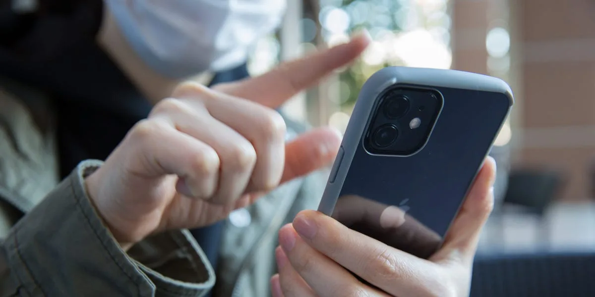 Cómo desbloquear el iPhone con el Apple Watch cuando se lleva mascarilla
