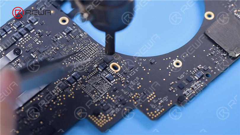 Comment supprimer le verrouillage de l'activation de MacBook ID par T203