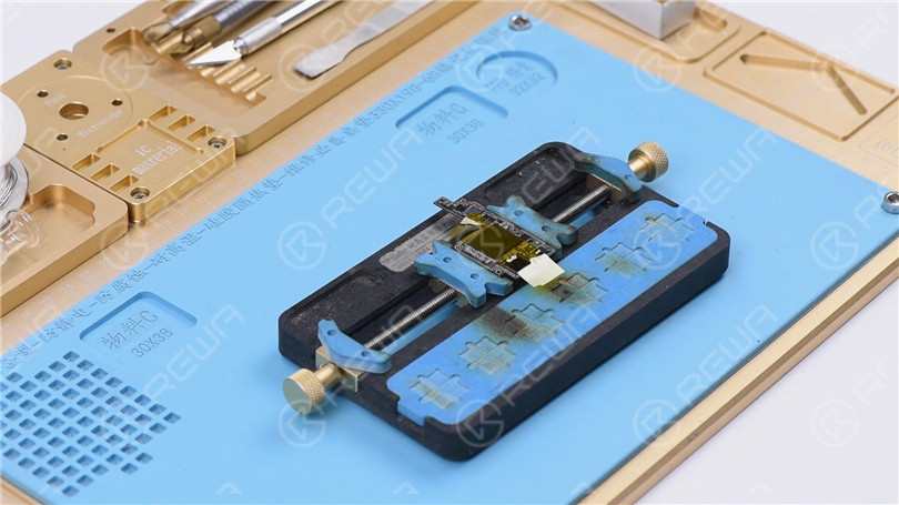 conseils d'experts pour dessouder et souder le circuit imprimé de charge de l'iphone x Astuces de réparation pour le dessoudage et le soudage du circuit intégré de charge de l'iPhone X