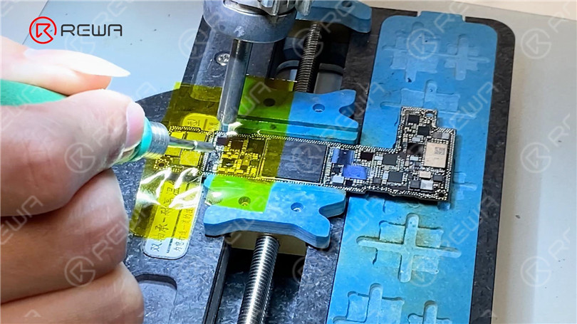 Come risolvere il problema dell'iPhone 12 Pro bloccato sul logo Apple