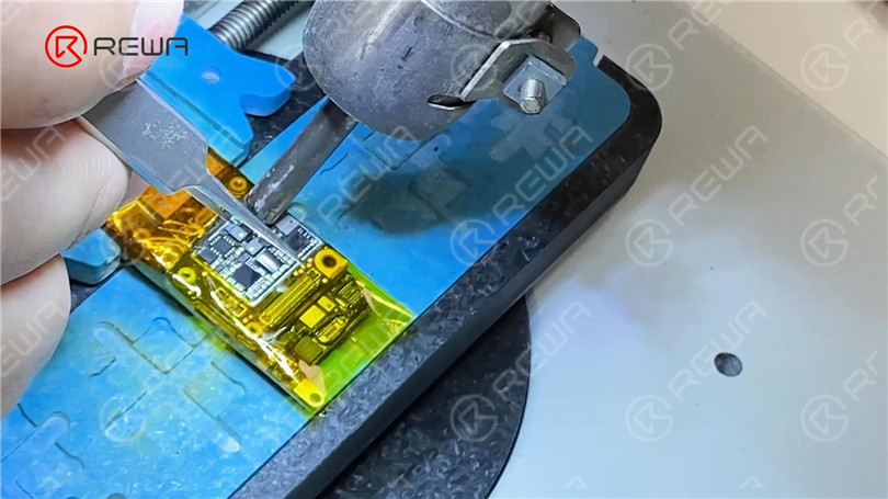 iPhone 11 Black Screen/ No Display Backlight Repair
