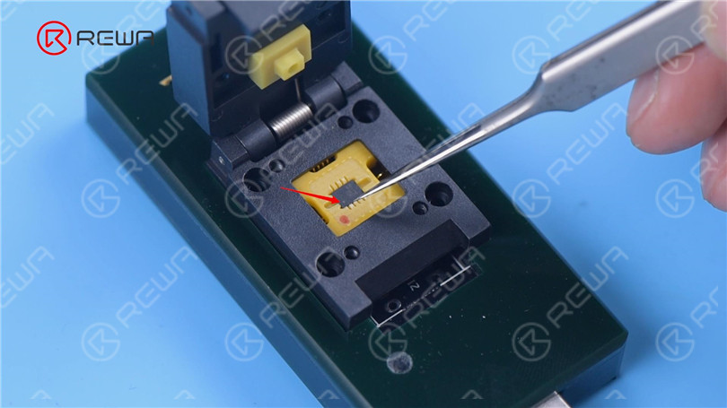 Comment supprimer le verrouillage de l'activation de MacBook ID par T203